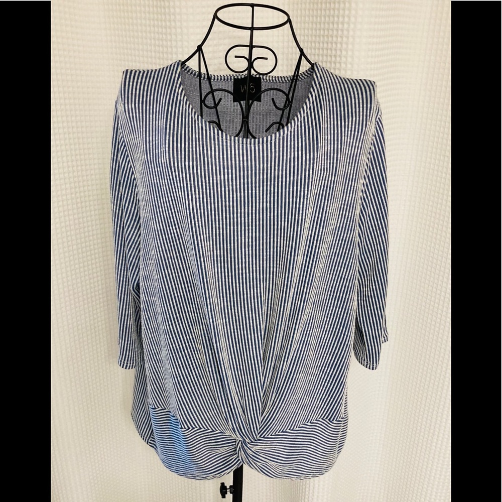 W5 brand ~ Seersucker shirt ~ size L